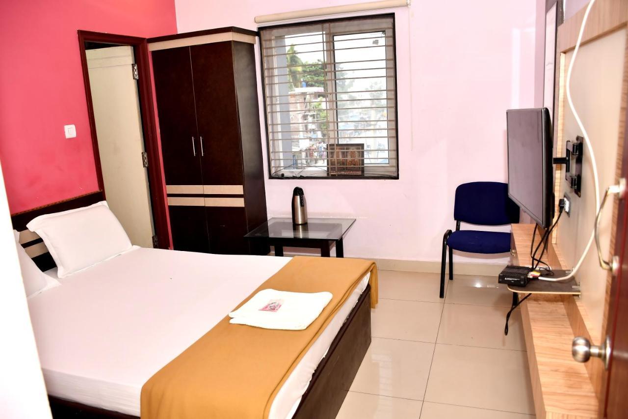 SSR Hotel Srikalahasti Bagian luar foto