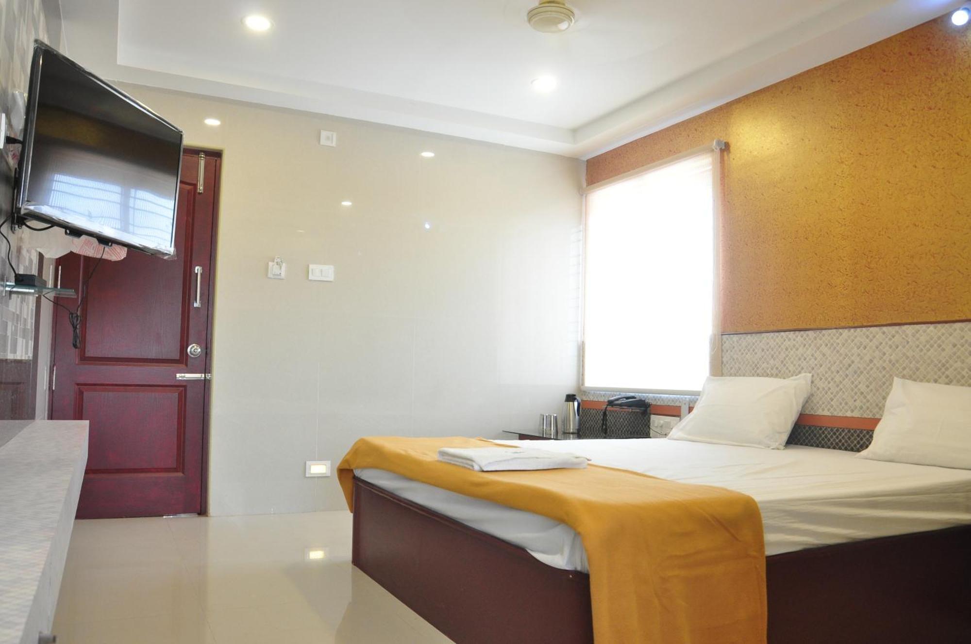 SSR Hotel Srikalahasti Ruang foto