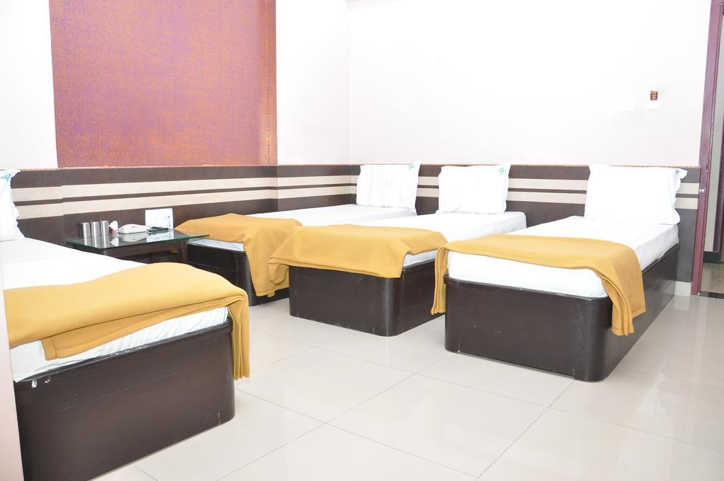 SSR Hotel Srikalahasti Bagian luar foto