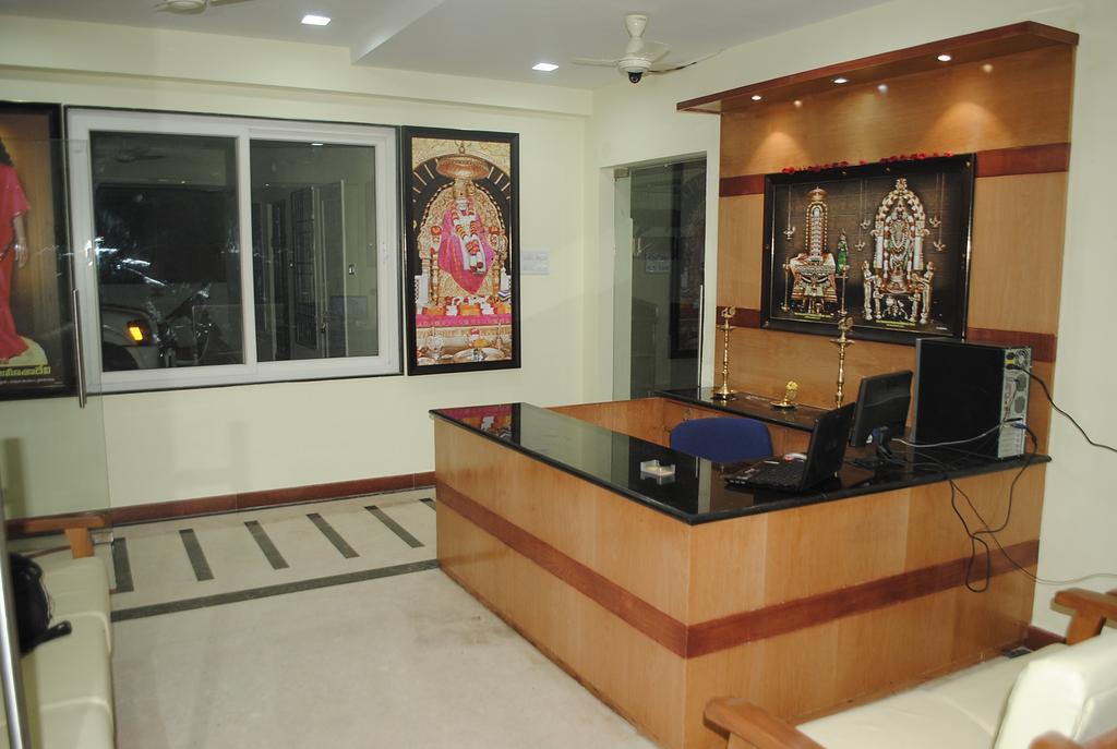 SSR Hotel Srikalahasti Bagian luar foto