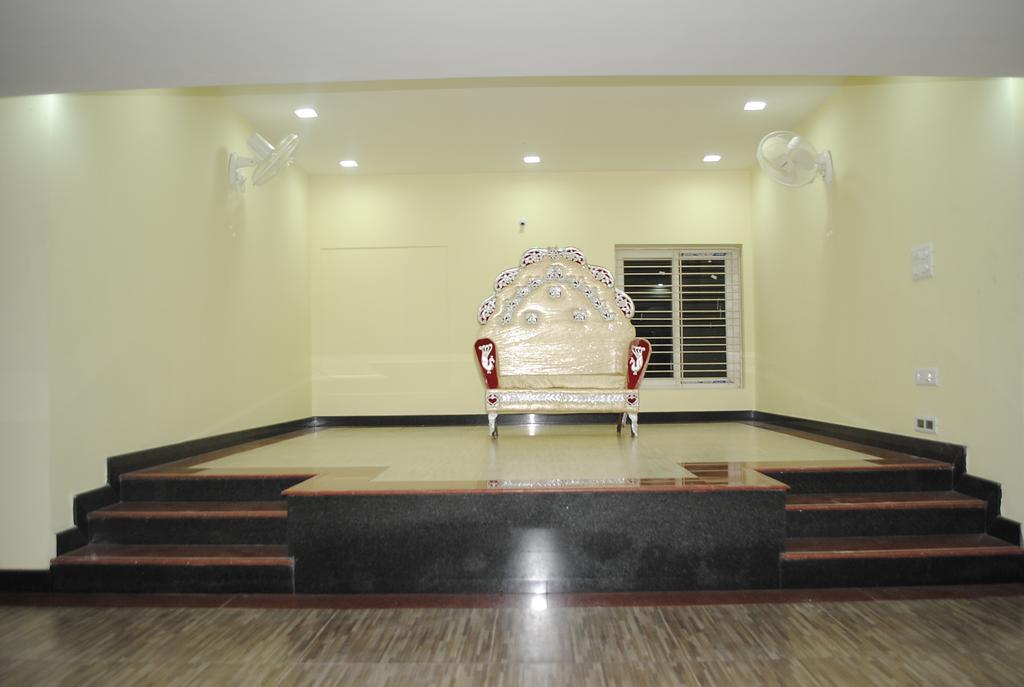 SSR Hotel Srikalahasti Bagian luar foto