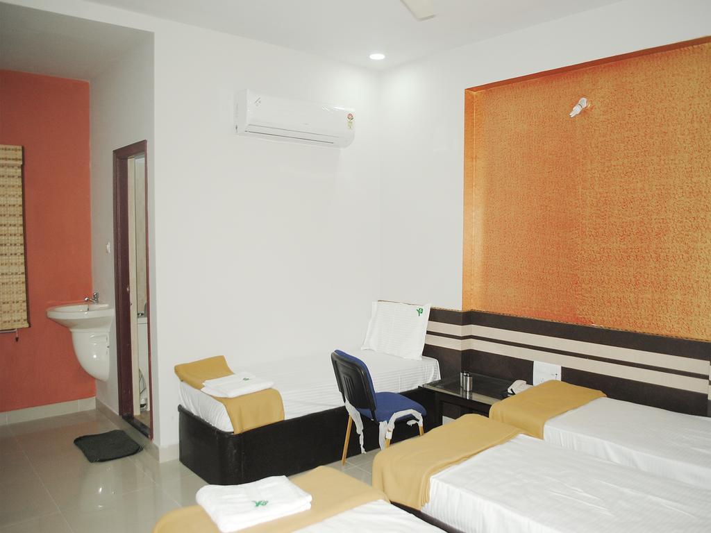 SSR Hotel Srikalahasti Bagian luar foto
