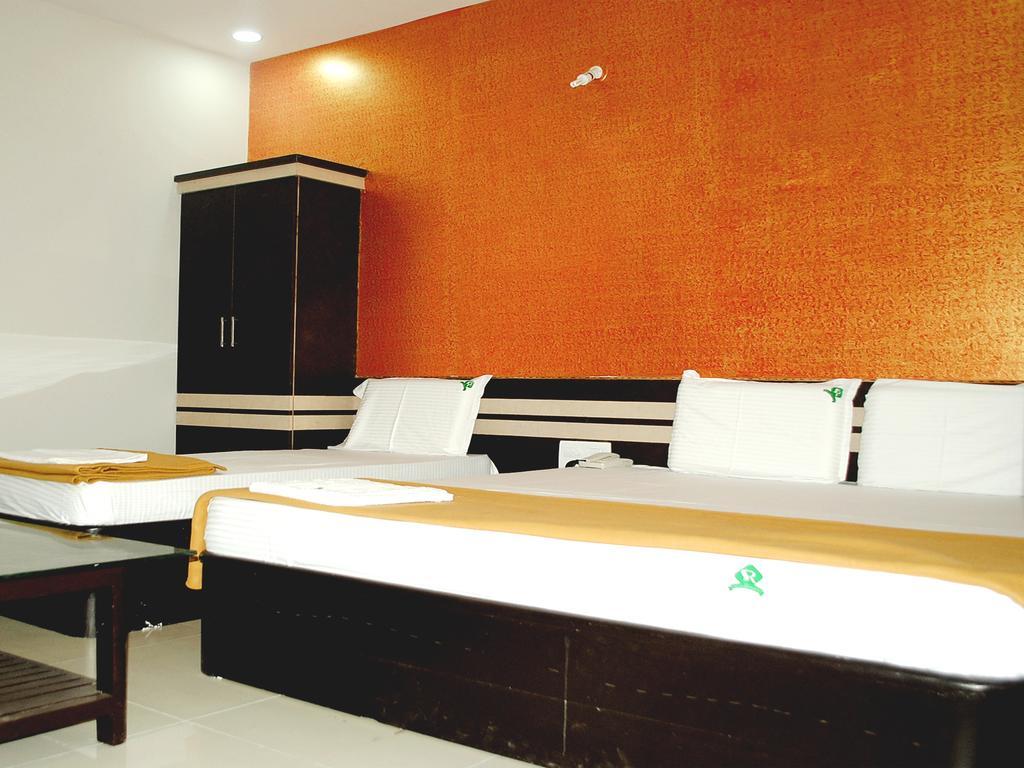 SSR Hotel Srikalahasti Bagian luar foto