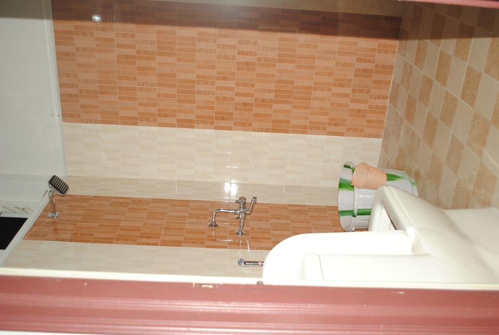 SSR Hotel Srikalahasti Bagian luar foto