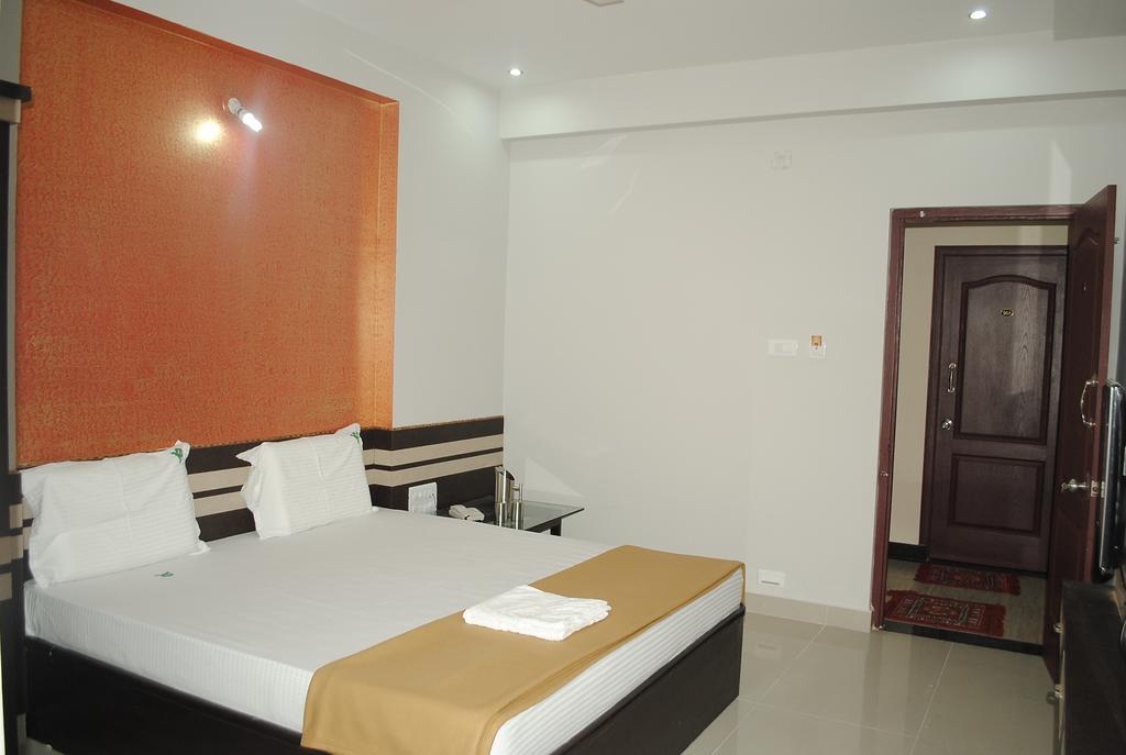 SSR Hotel Srikalahasti Bagian luar foto